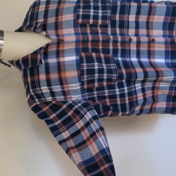 Navy, peach and white women's flannel - Picture 3 of 7